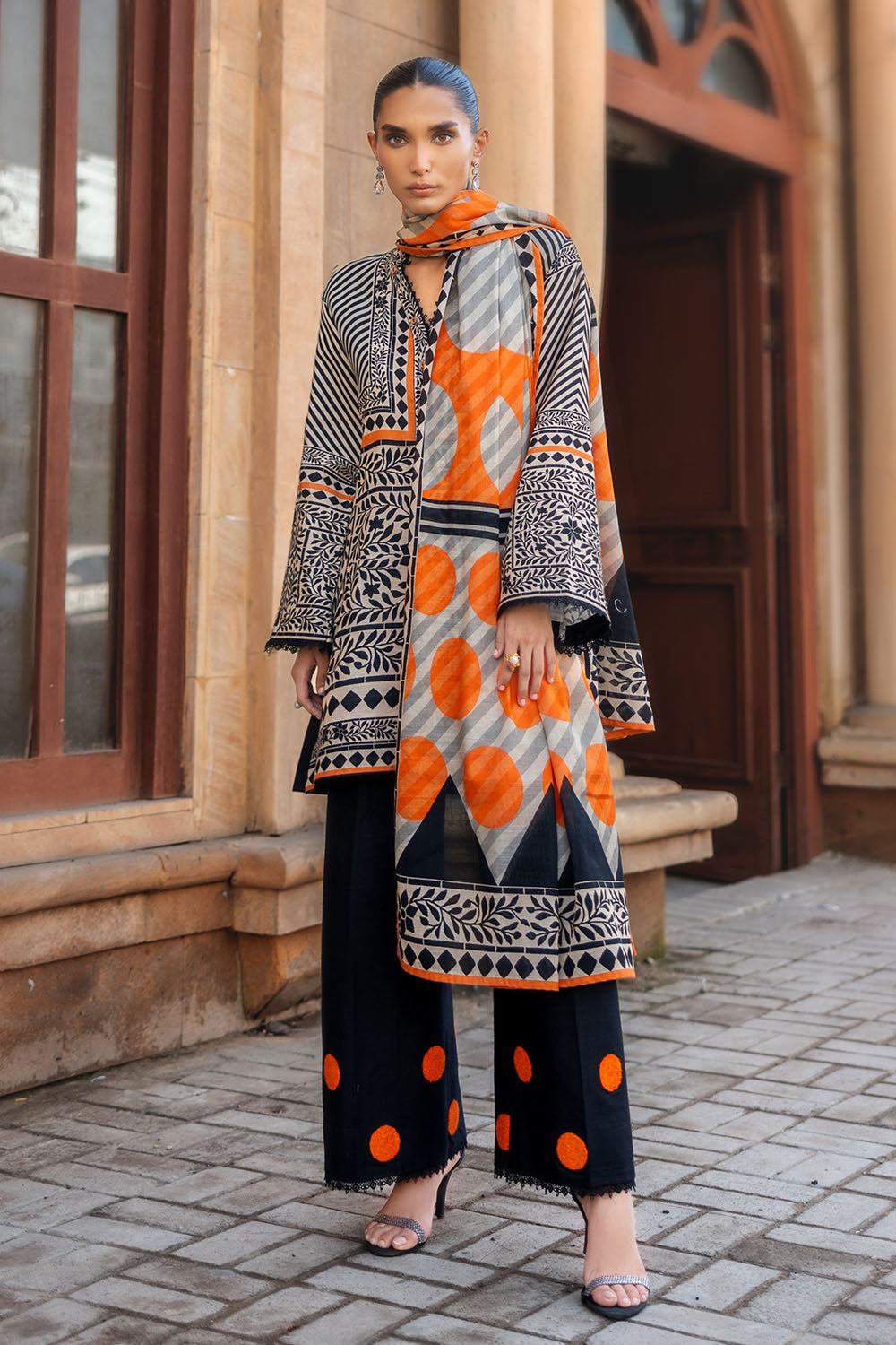 3 Piece Printed Khaddar Suit With Dupatta And Embroidered Trouser