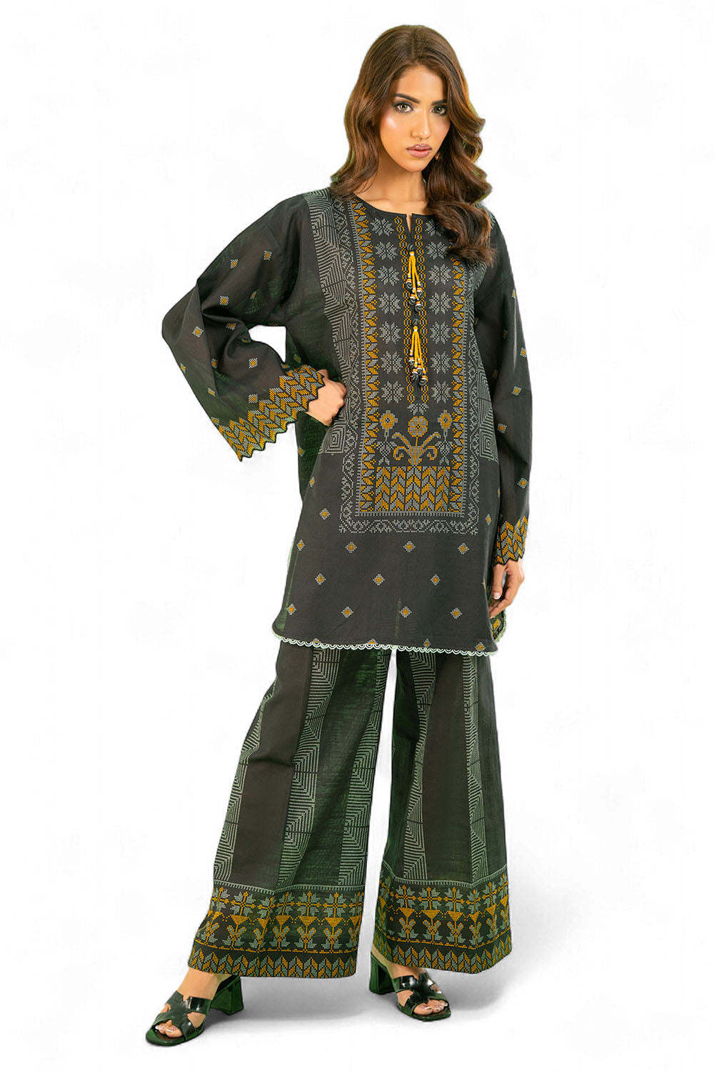 2 Piece Printed Khaddar Suit