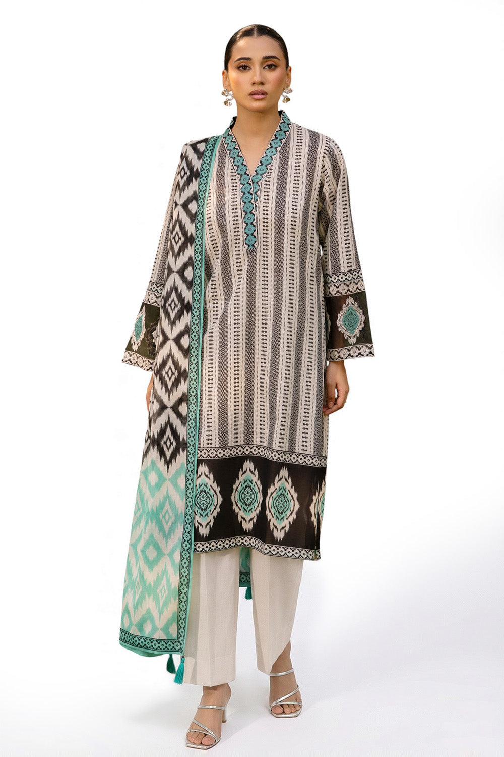 3 Piece Printed Lawn Suit with Embroidered Neckline and Border