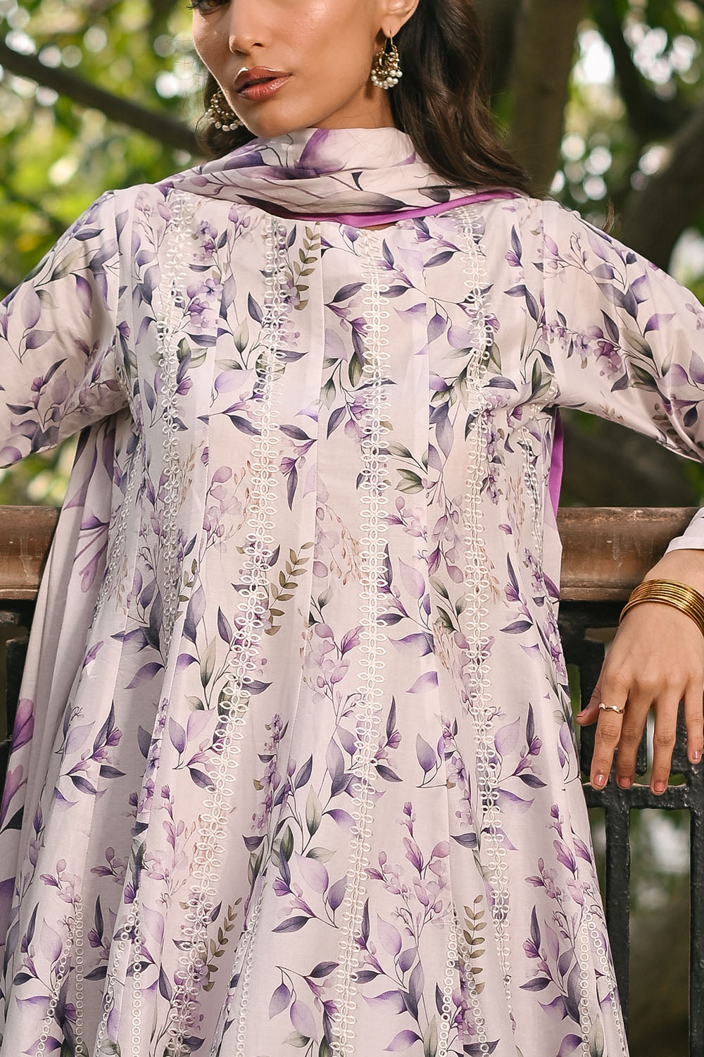 2 Piece - Emboidered Zari Lawn Suit