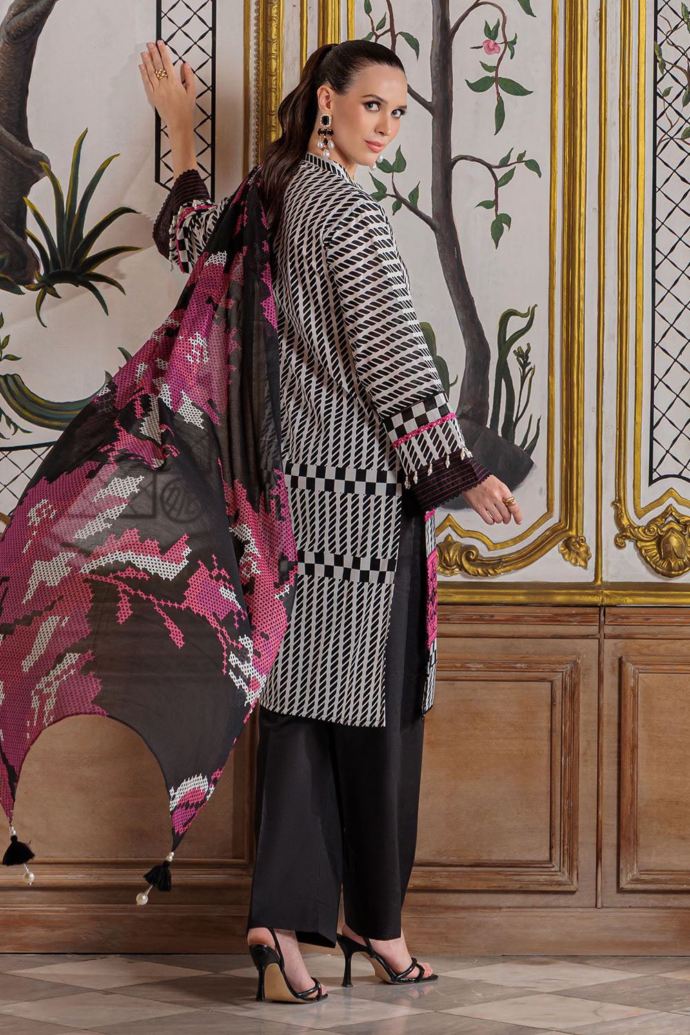 3 Piece Printed Lawn Suit With Embroidered Border