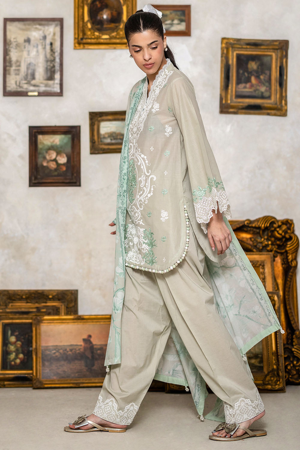 3 Piece Embroidered Lawn Suit With Denting Lawn Dupatta And Border