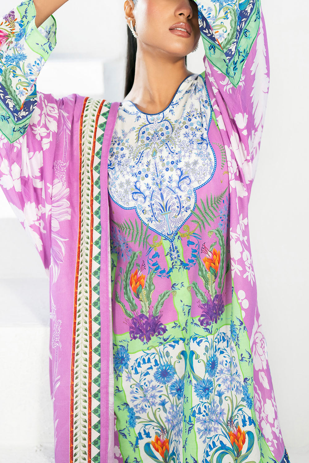 3 Piece Printed Lawn Suit With Embroidered Organza Lace