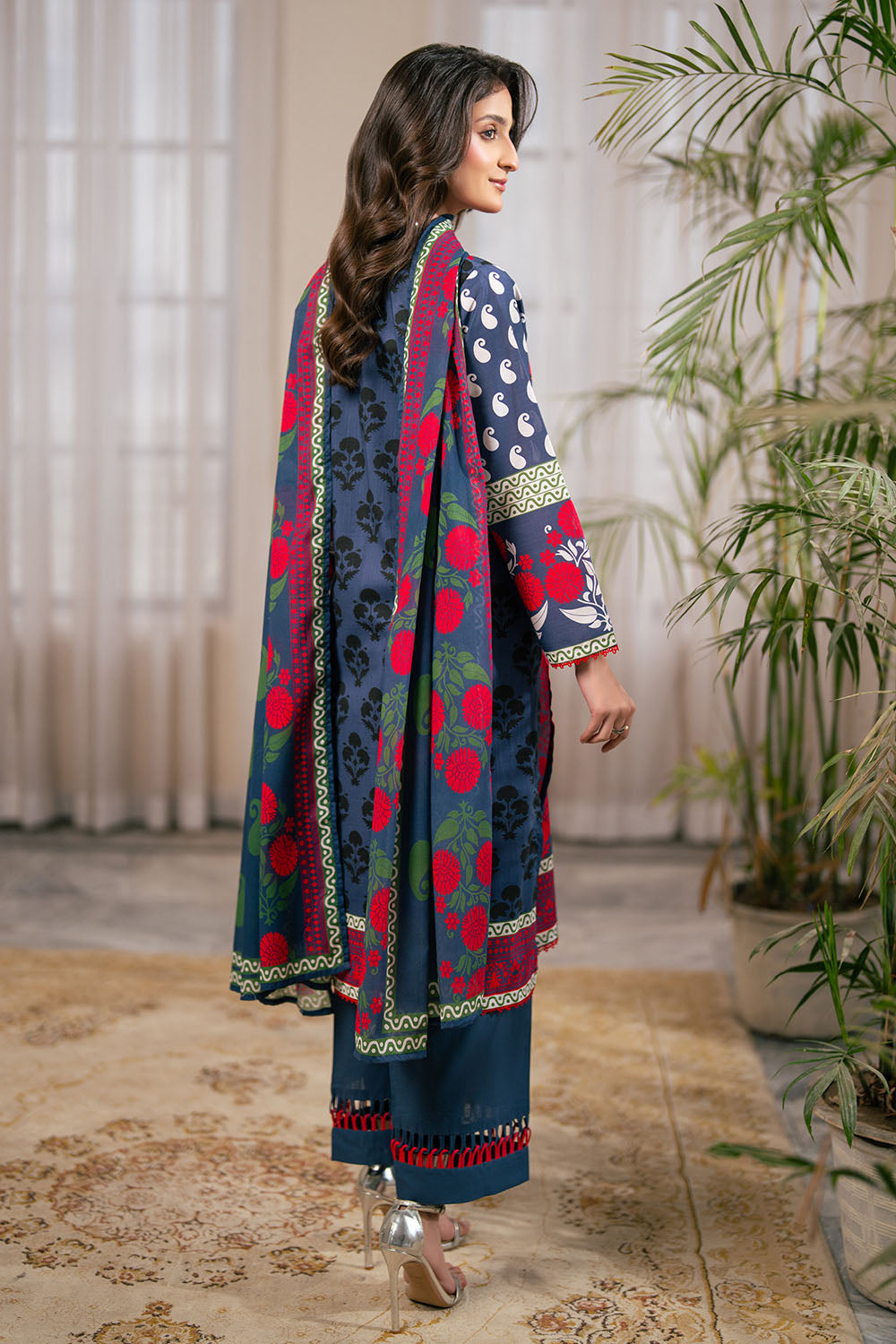 3 Piece Printed Cross Hatch Suit With Lawn Dupatta