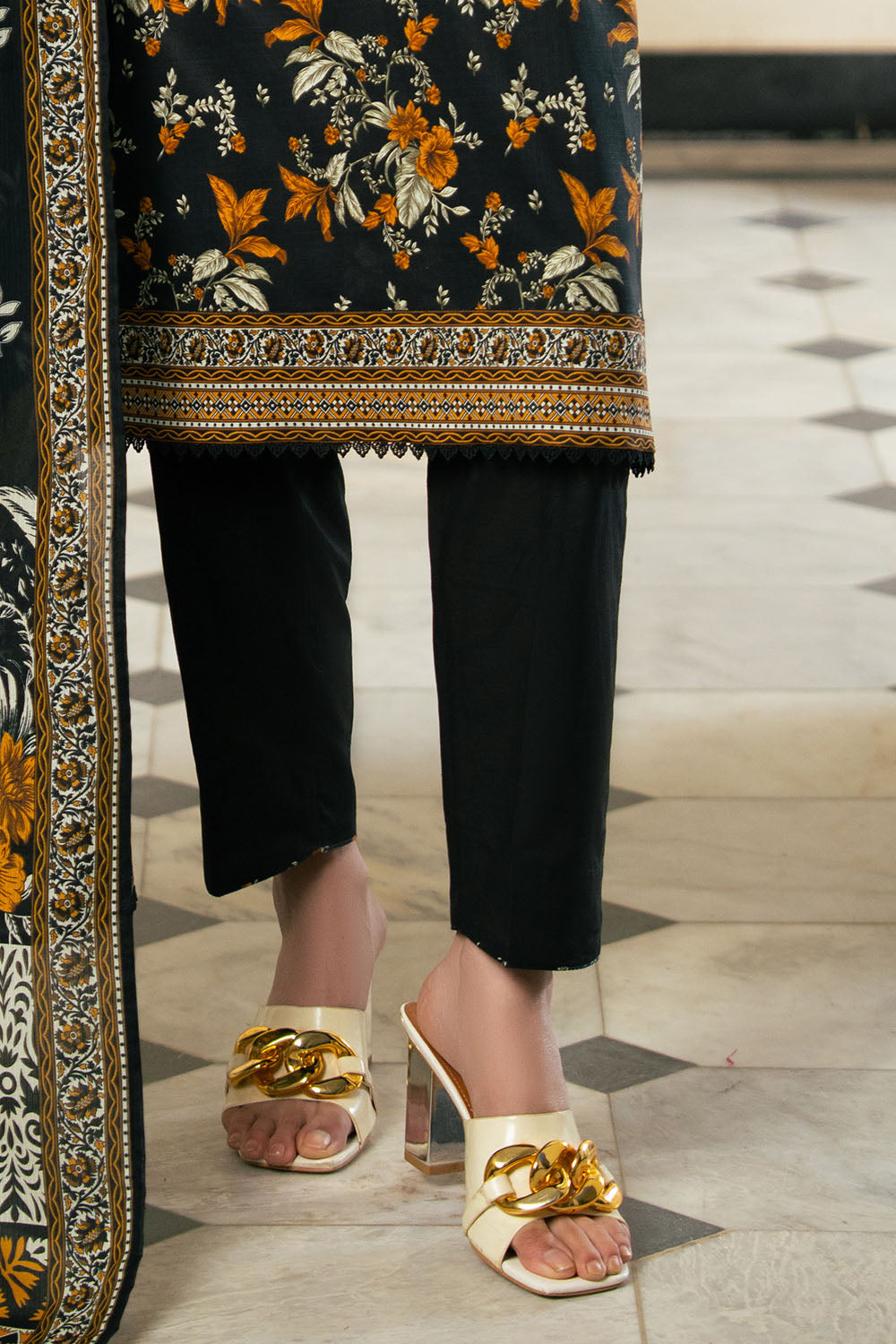 3 Piece Printed Cross Hatch Suit With Lawn Dupatta