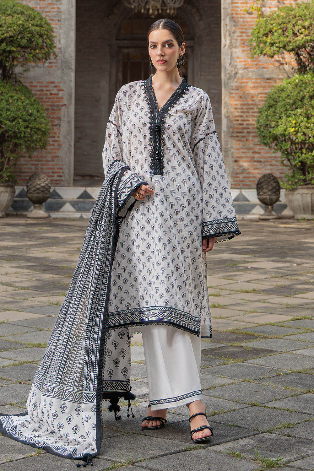 3 Piece Printed Lawn Suit