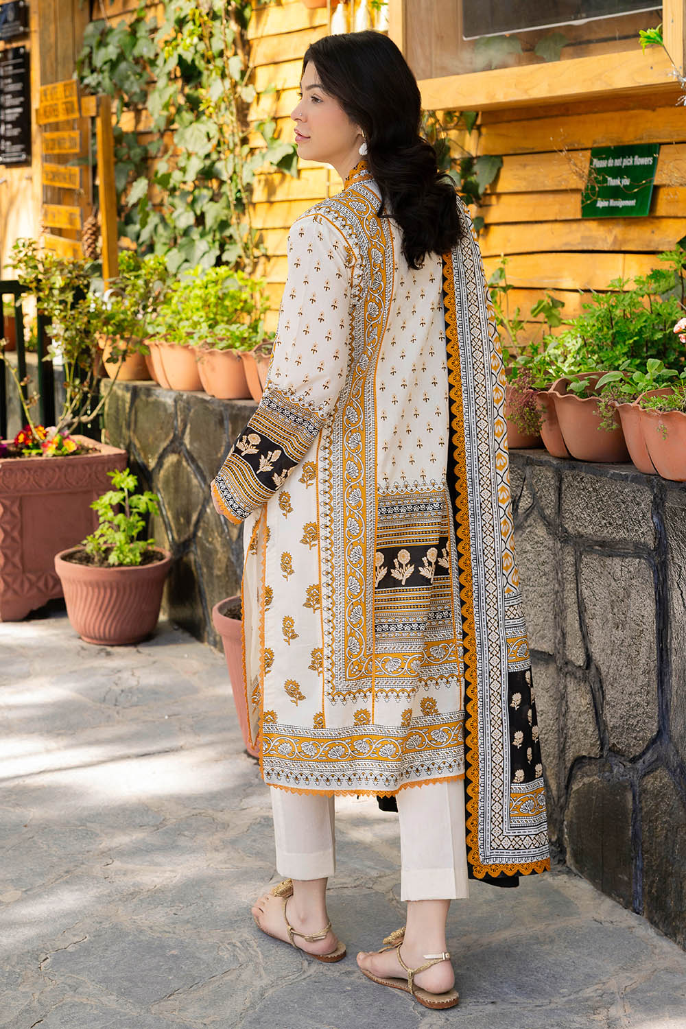 3 Piece Printed Lawn Suit