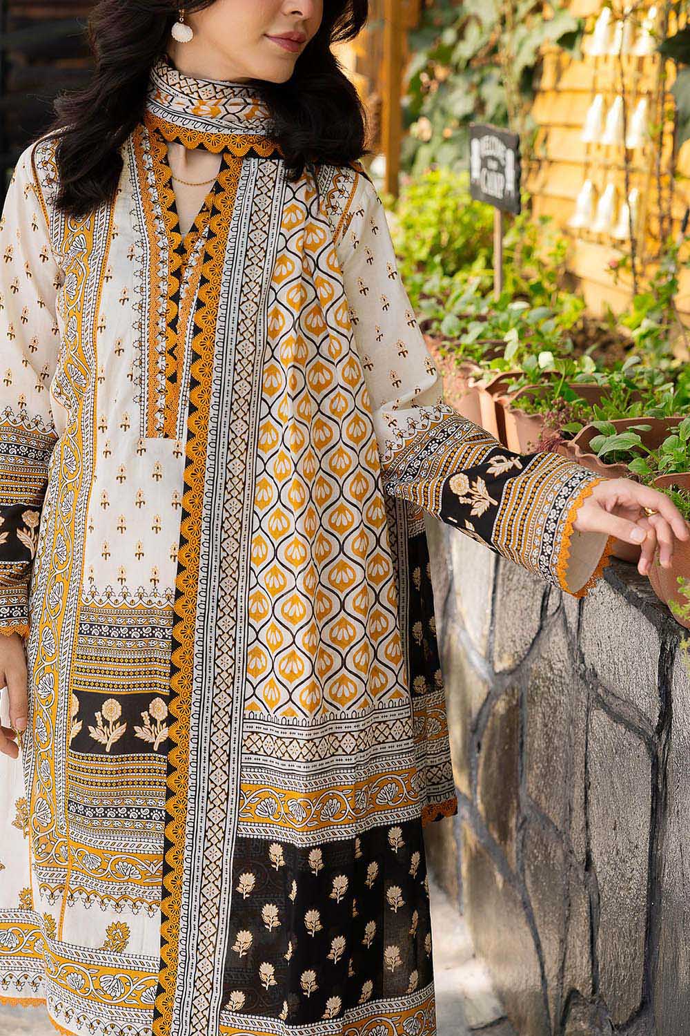 3 Piece Printed Lawn Suit