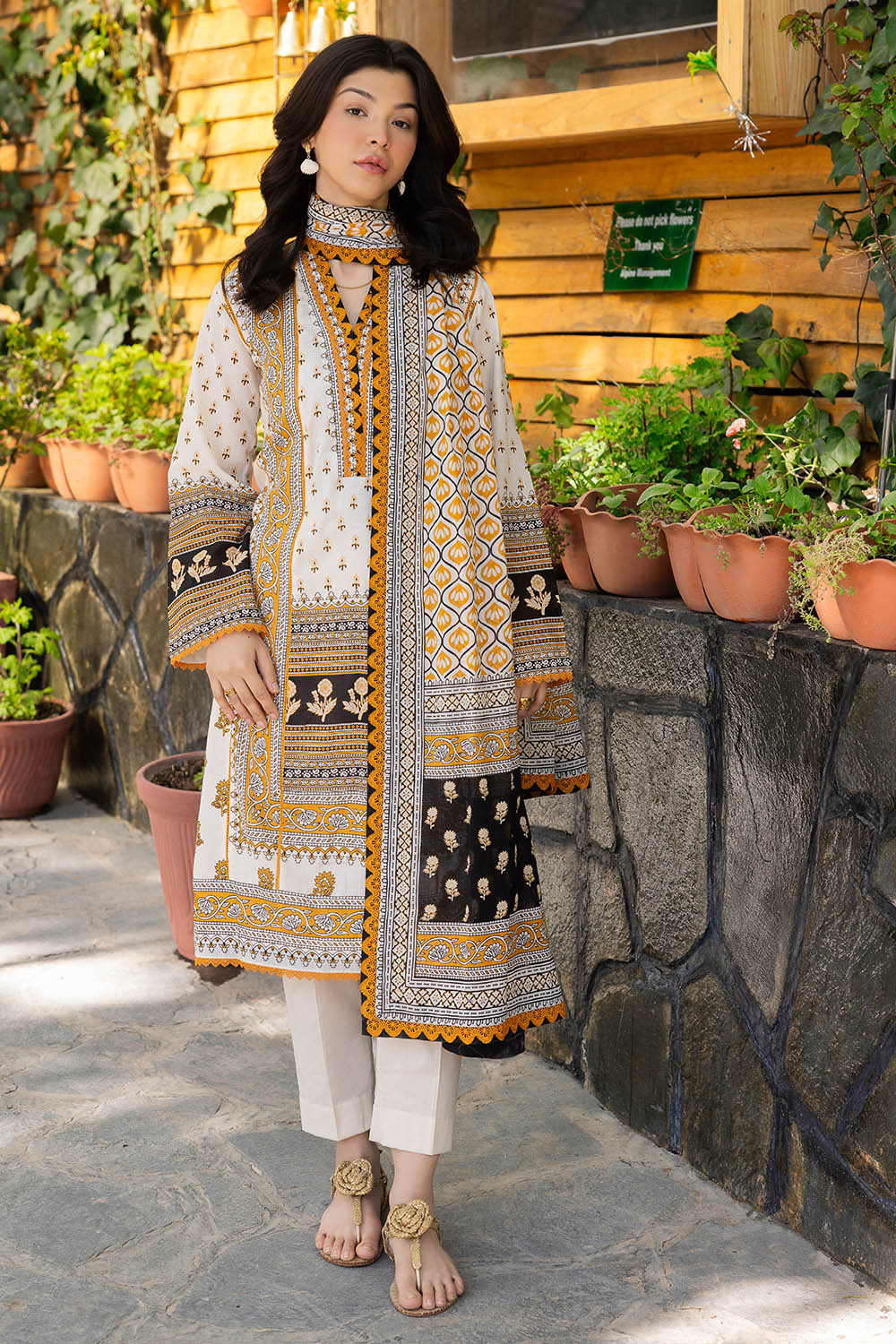 3 Piece Printed Lawn Suit