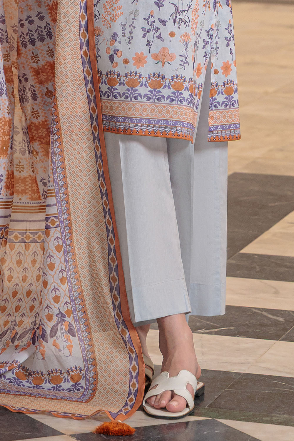 3 Piece Printed Lawn Suit And Dyed Trouser