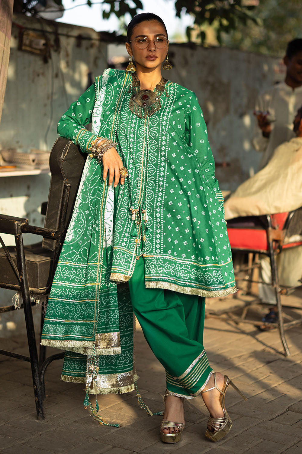 Top Women's Fashion in Pakistan | Shop Latest Styles Online