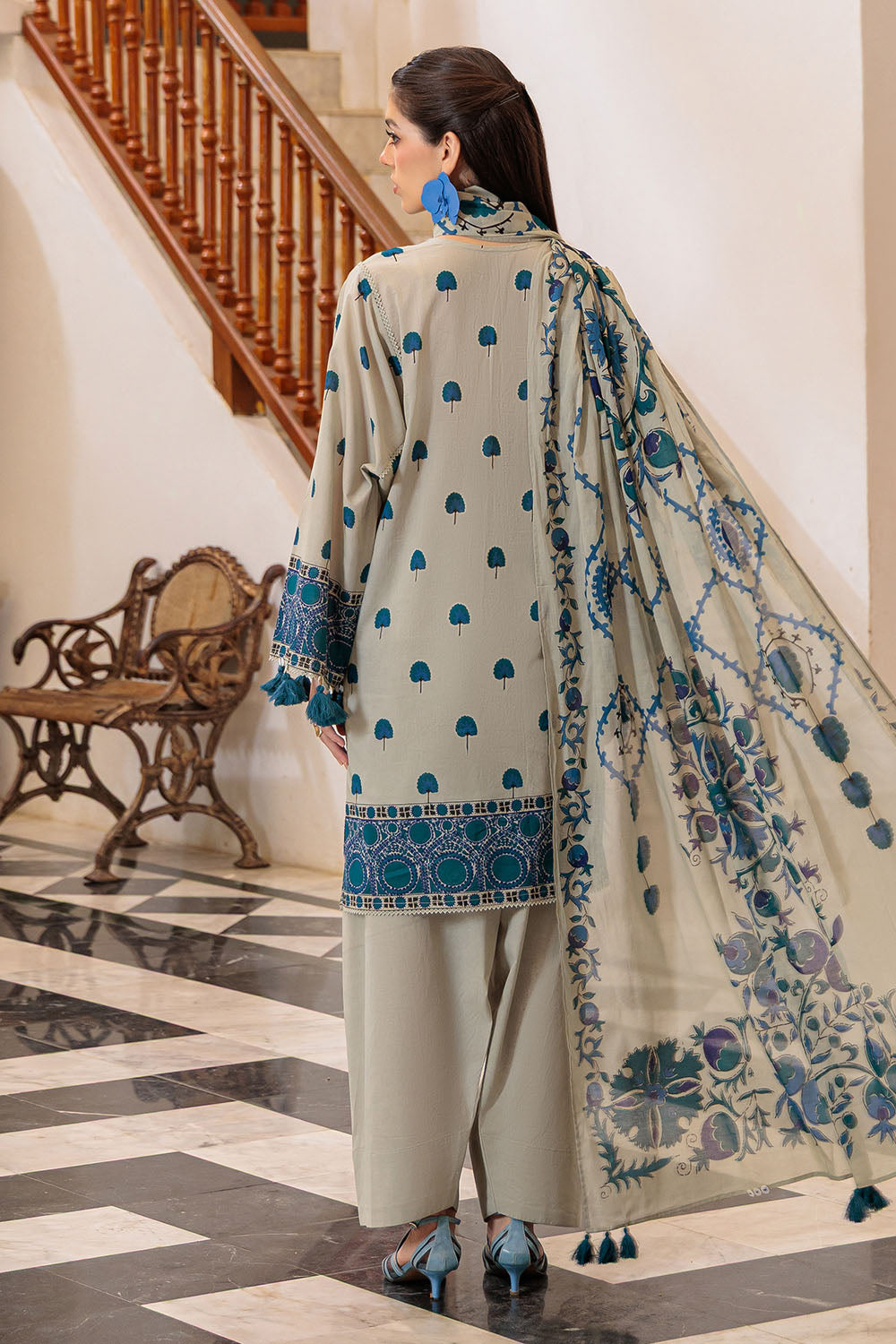 3 Piece Printed Lawn Suit And Dyed Trouser