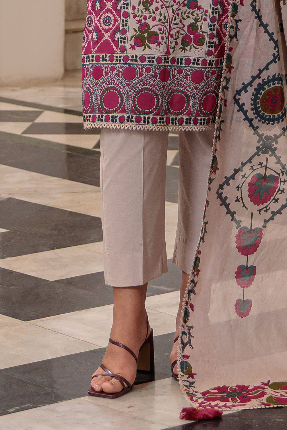 3 Piece Printed Lawn Suit And Dyed Trouser