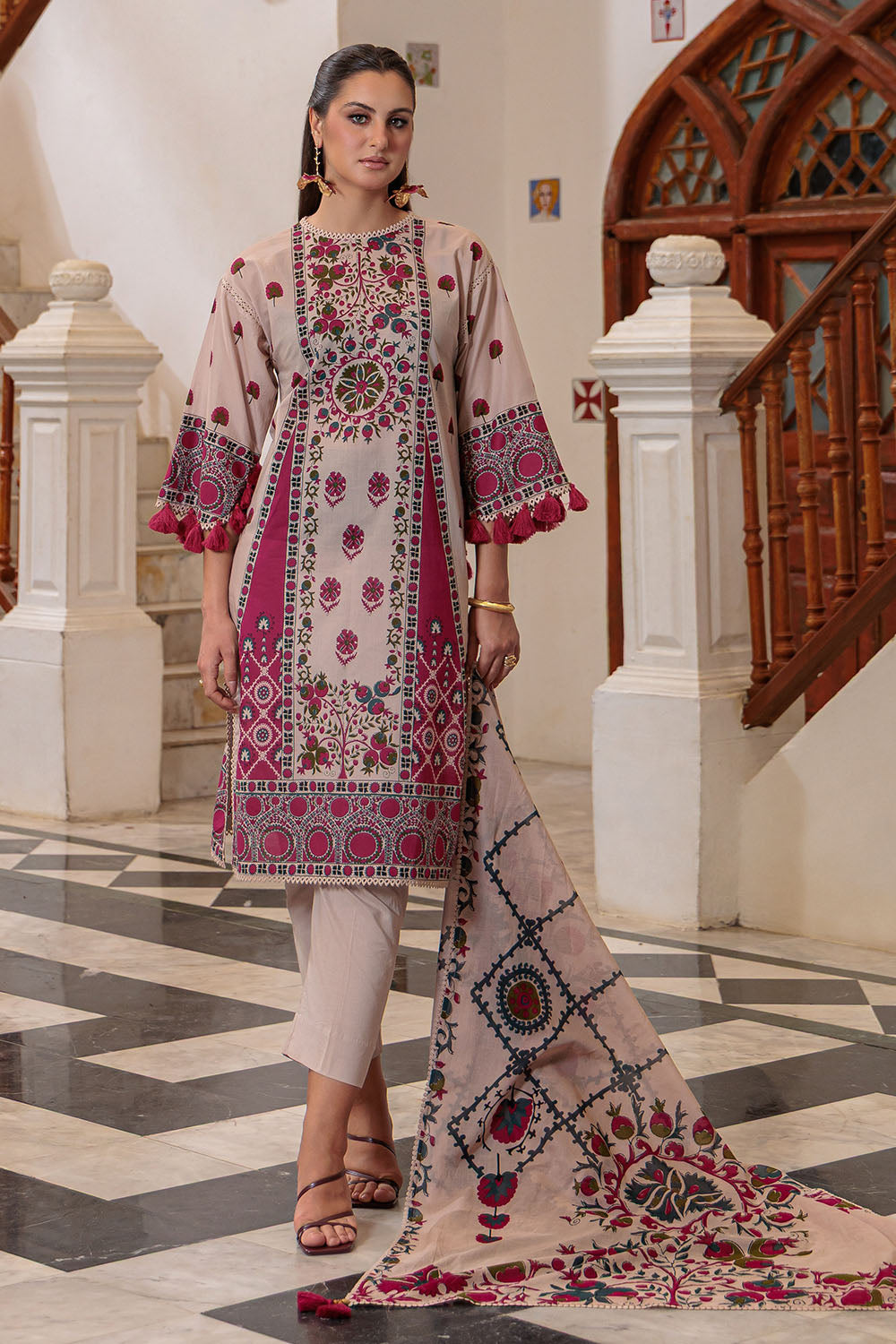 3 Piece Printed Lawn Suit And Dyed Trouser