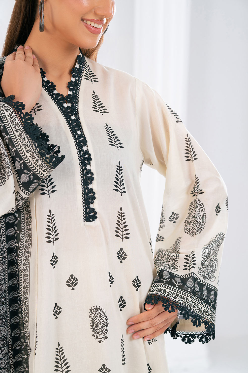 3 Piece Printed Lawn Suit