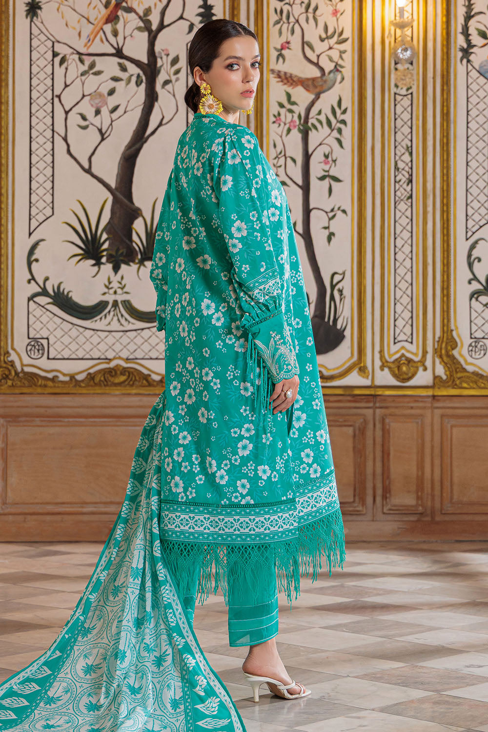 3 Piece Printed Lawn Suit With Embroidered Trouser Border