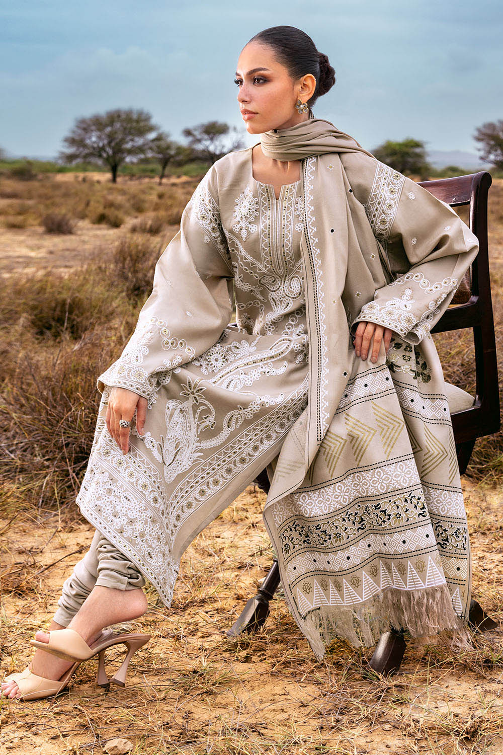 https://cdn.shopify.com/s/files/1/0706/3253/8159/files/Printed-Pashmina-Shawl-Embroidered-Pashmina-Shirt-Dyed-Pashmina-Trouser-Gulahmed-AP-52003-Side.jpg?v=1758809283