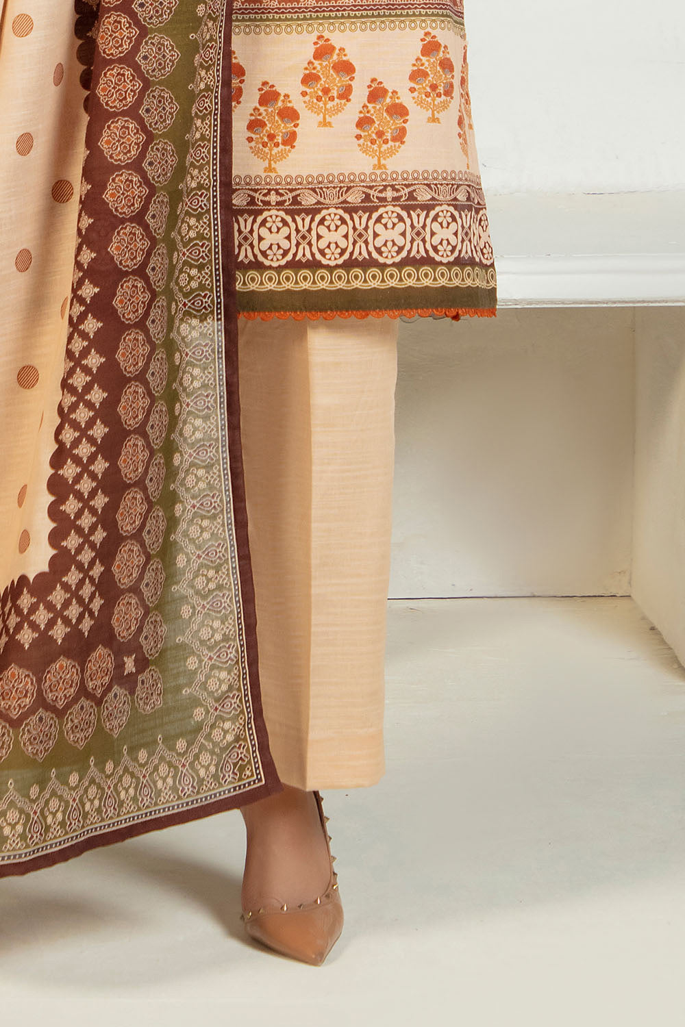 3 Piece Printed Zari Cotton & Khaddar Suit with Dupatta