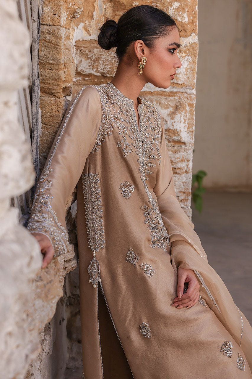 Nida Azwer