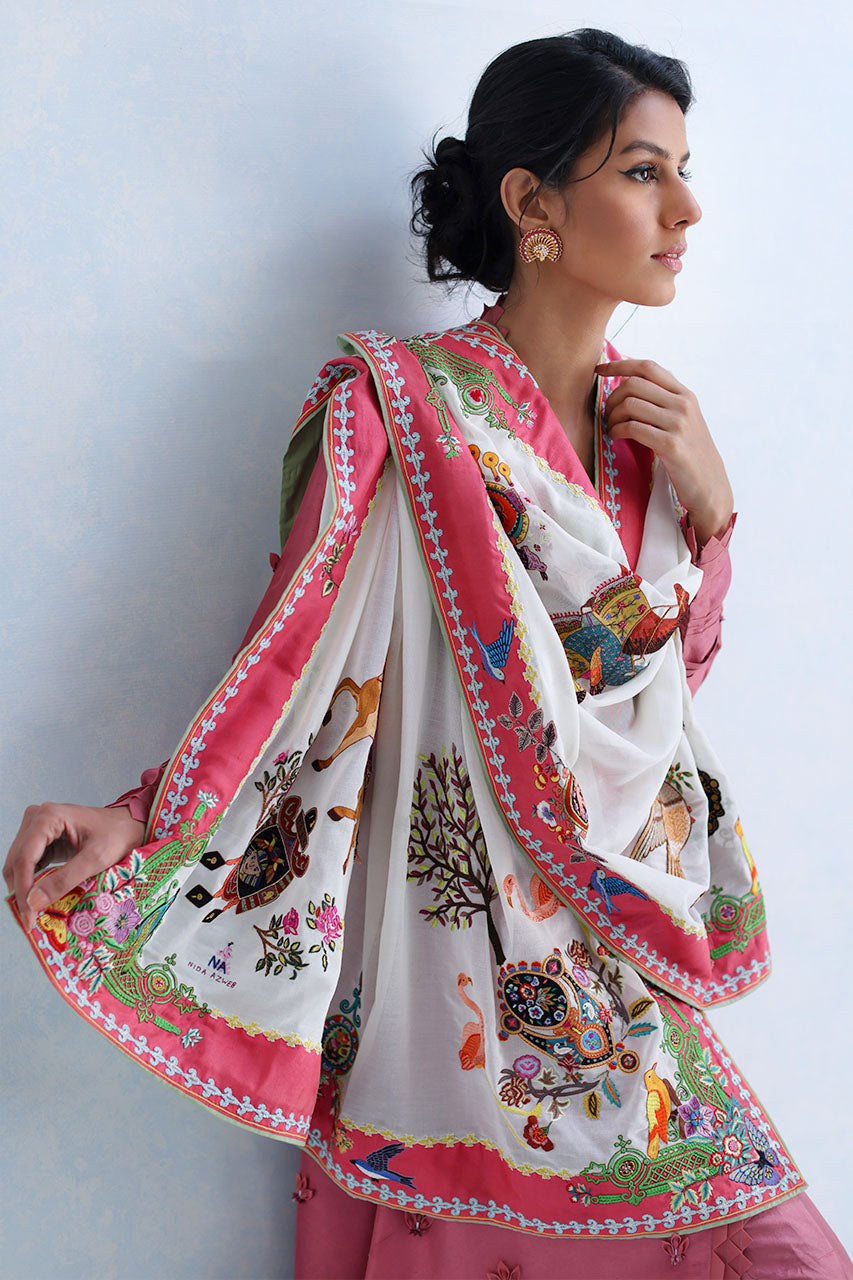 Nida Azwer