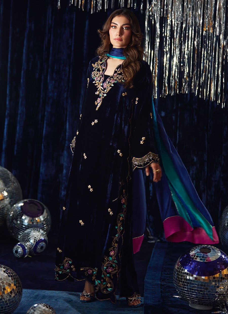 Valeh Navy Shirt And Dupatta with pants
