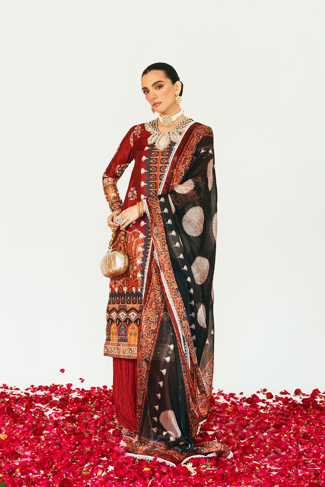 https://cdn.shopify.com/s/files/1/0523/4327/5696/products/Rabia-4.jpg?v=1755960736