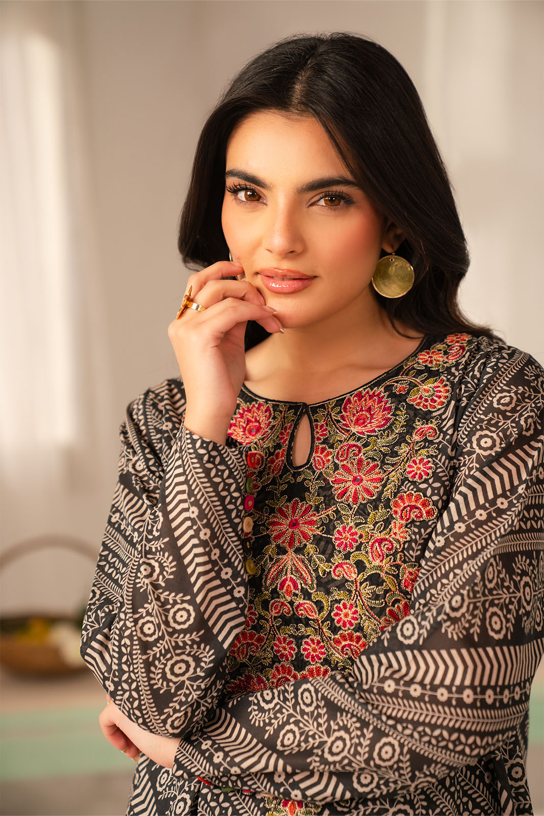 2 Piece Printed Lawn Embroidered Unstitched Suit (UC0129)