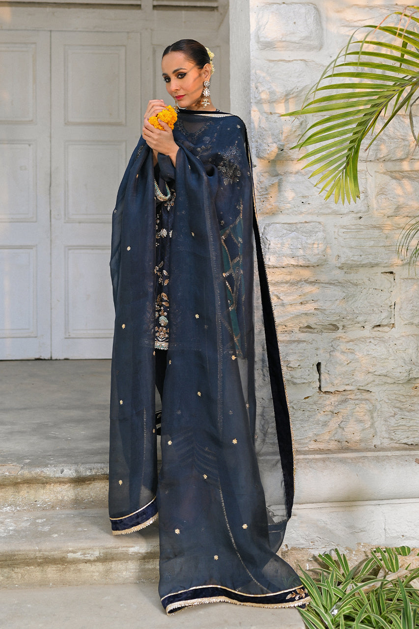 https://cdn.shopify.com/s/files/1/0588/3661/5221/products/Renata_9.jpg?v=1678354044