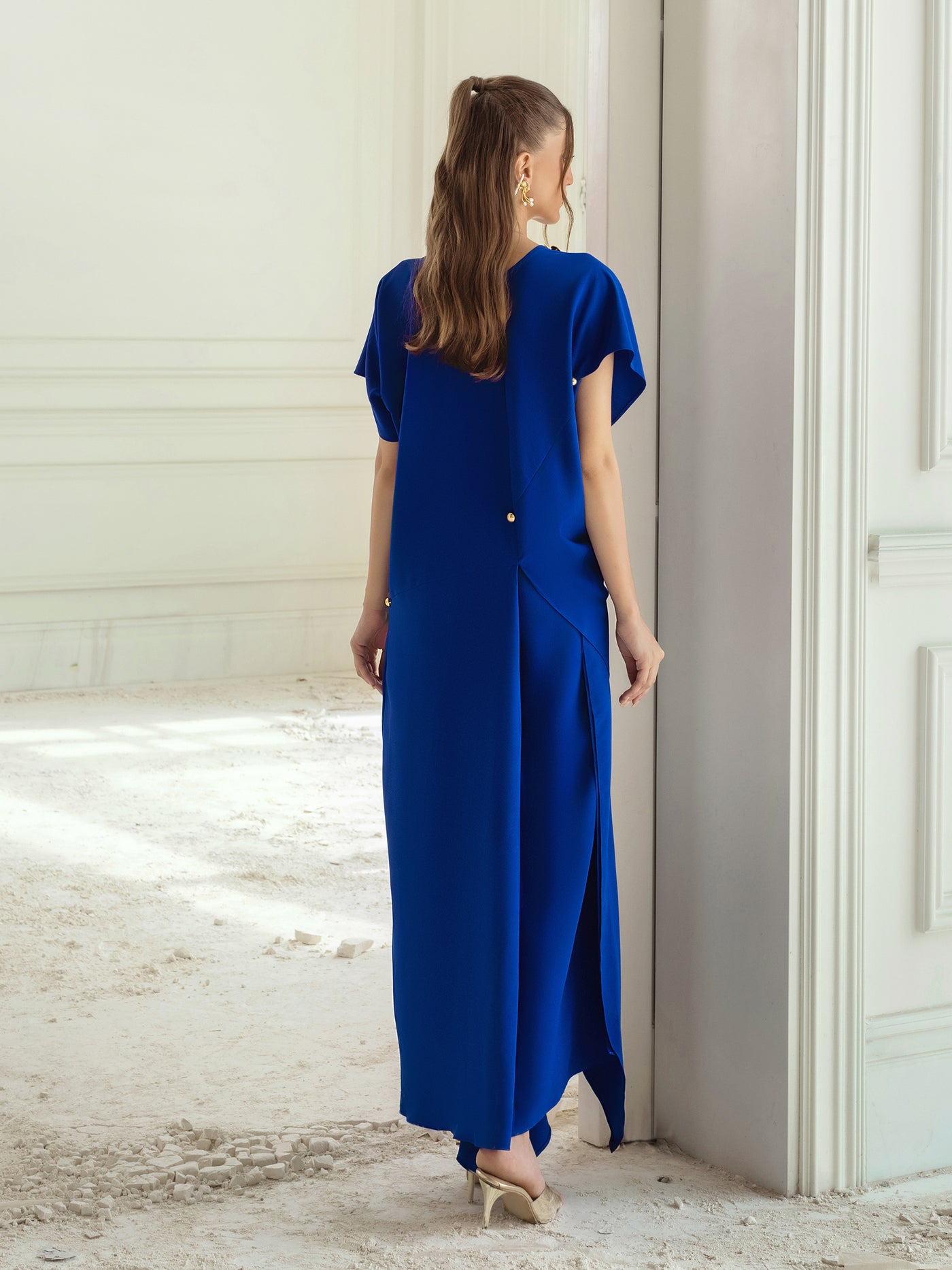 https://i0.wp.com/iqa.design/wp-content/uploads/2023/10/Rhea-IB-1.jpg?fit=1920%2C2560&ssl=1