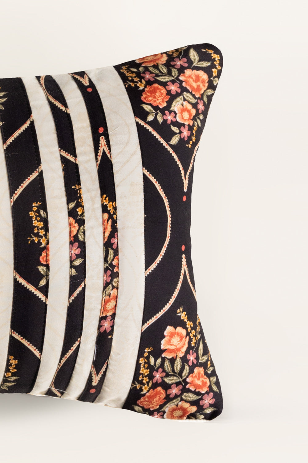 https://cdn.shopify.com/s/files/1/0706/3253/8159/files/Rose-Ogee-T-150-Deck-Cushion-Cover-gulahmed-closeup_2.jpg?v=1761817103
