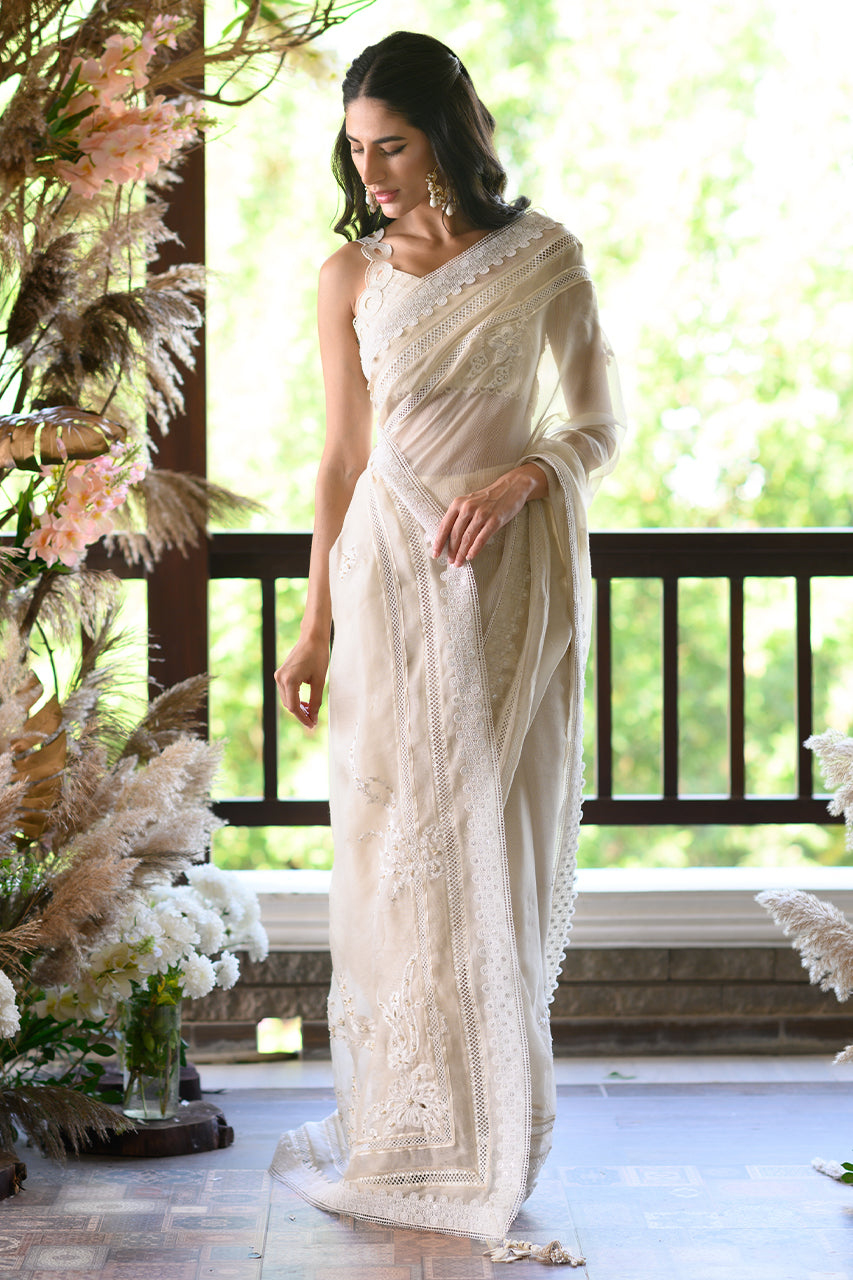 https://cdn.shopify.com/s/files/1/0567/2953/4537/products/Rosette_5.jpg?v=1671538372