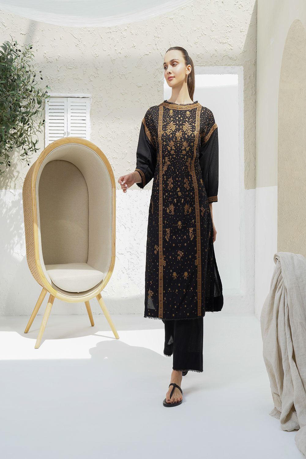 Design 11 - Winter Pret 25 Shirt & Trouser