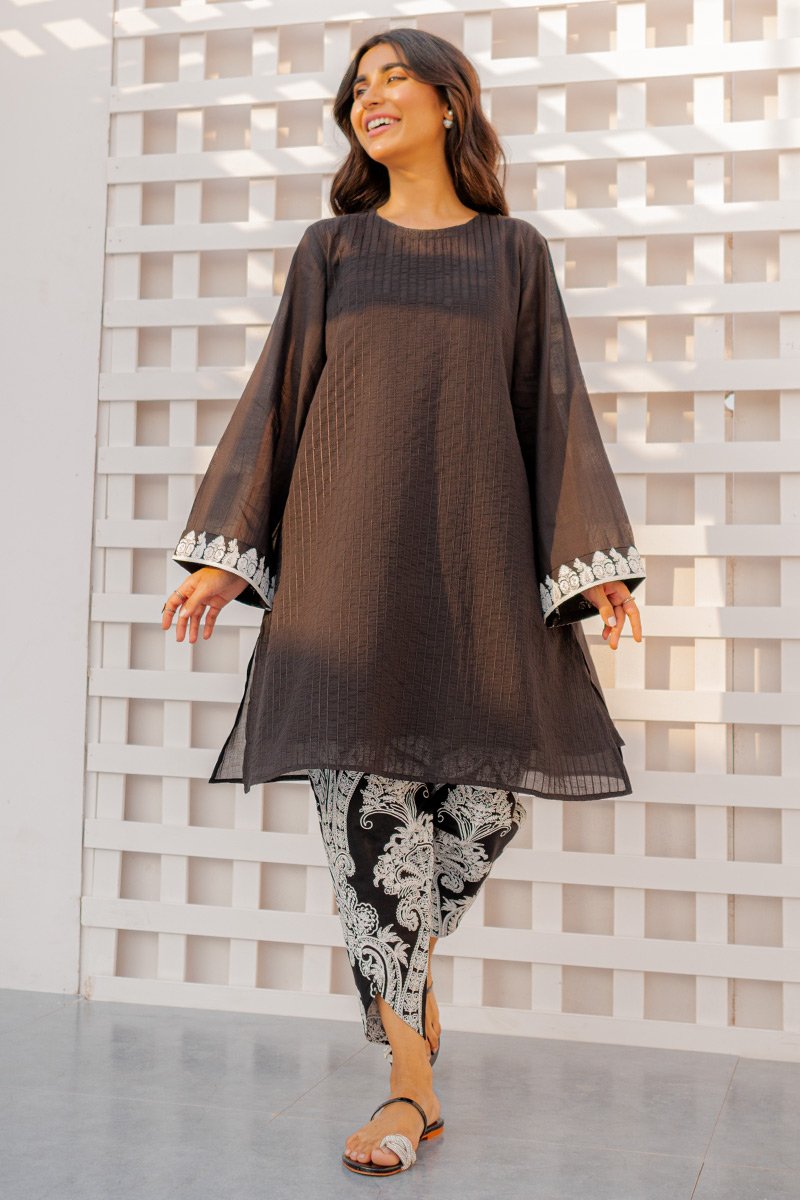 Siyah Aaena Kurta