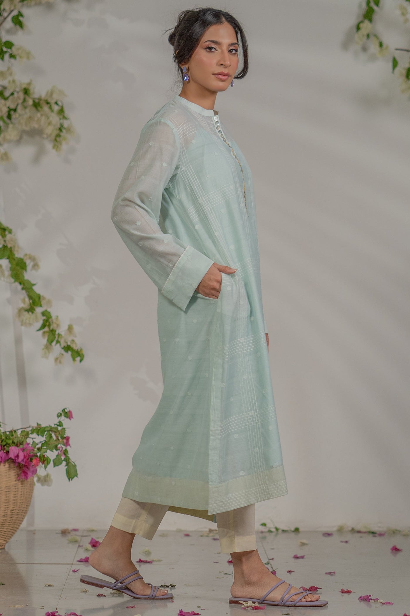 https://cdn.shopify.com/s/files/1/0568/3308/1529/files/S00279-SB0-4.jpg?v=1777356884