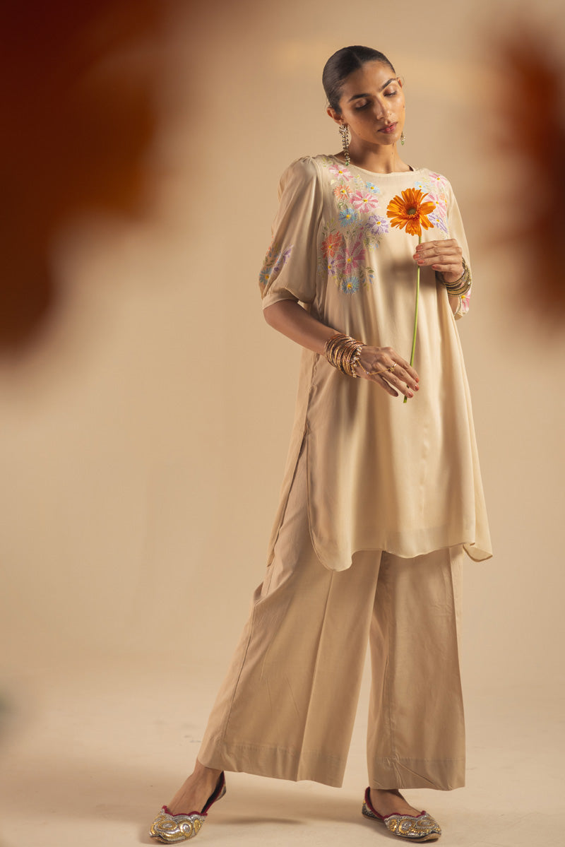 Hand-Crafted Blooms Set