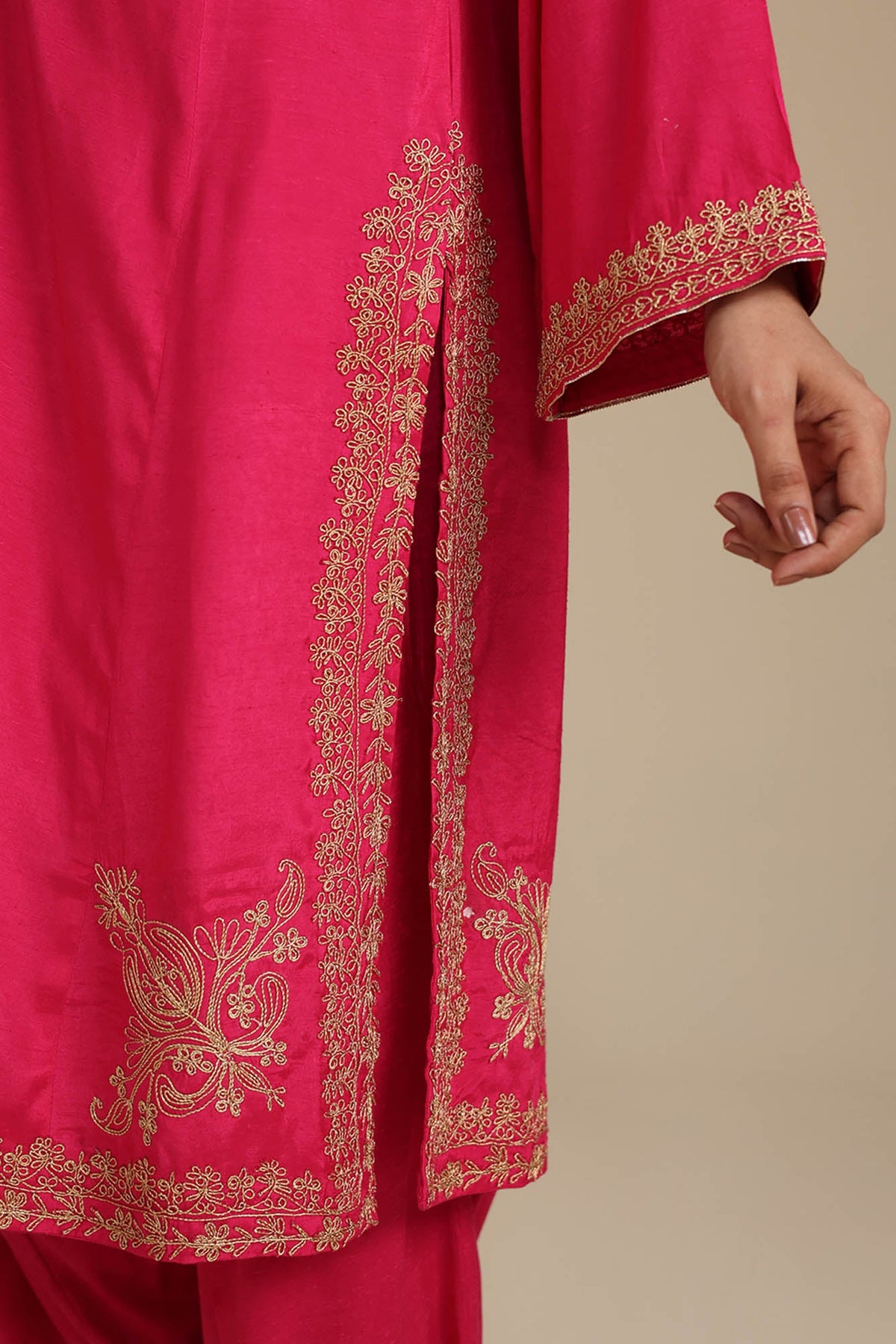 Embroidered Divine Set