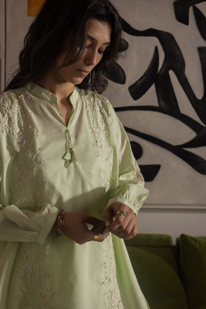 Hand-Embroidered Rosettes Set