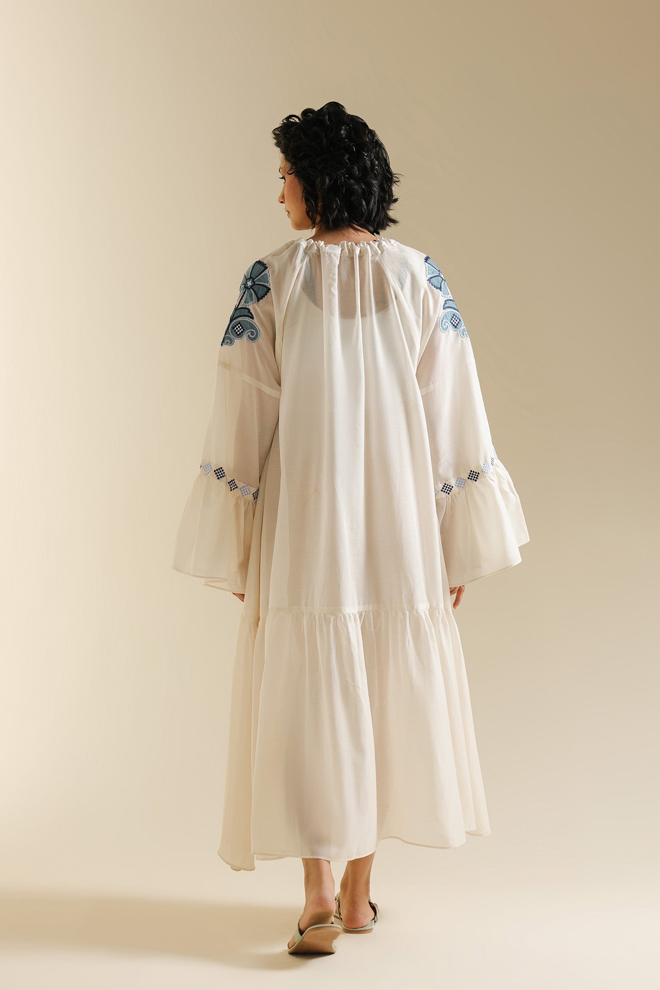 DRESS (S3E0432/119/002)