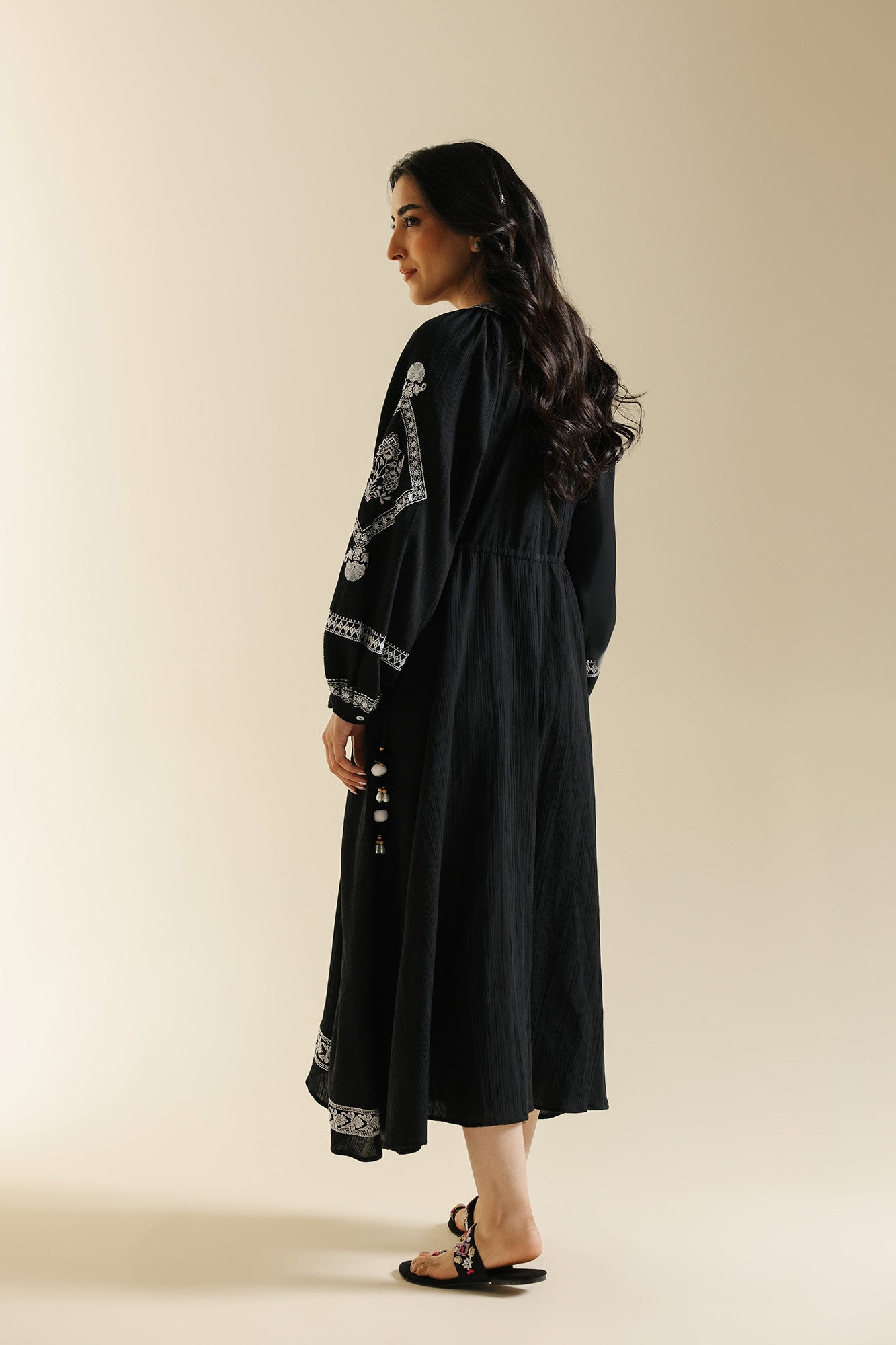 Embroidered Silk Fabric (1Pc) | LF-CH1R1
