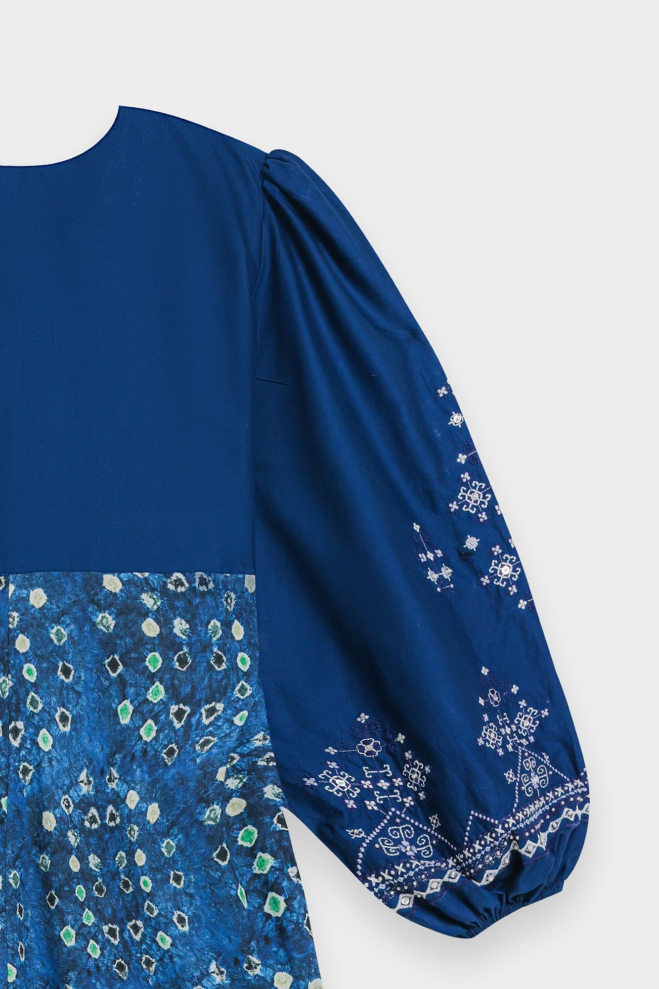 DRESS (S3E0522/119/619)