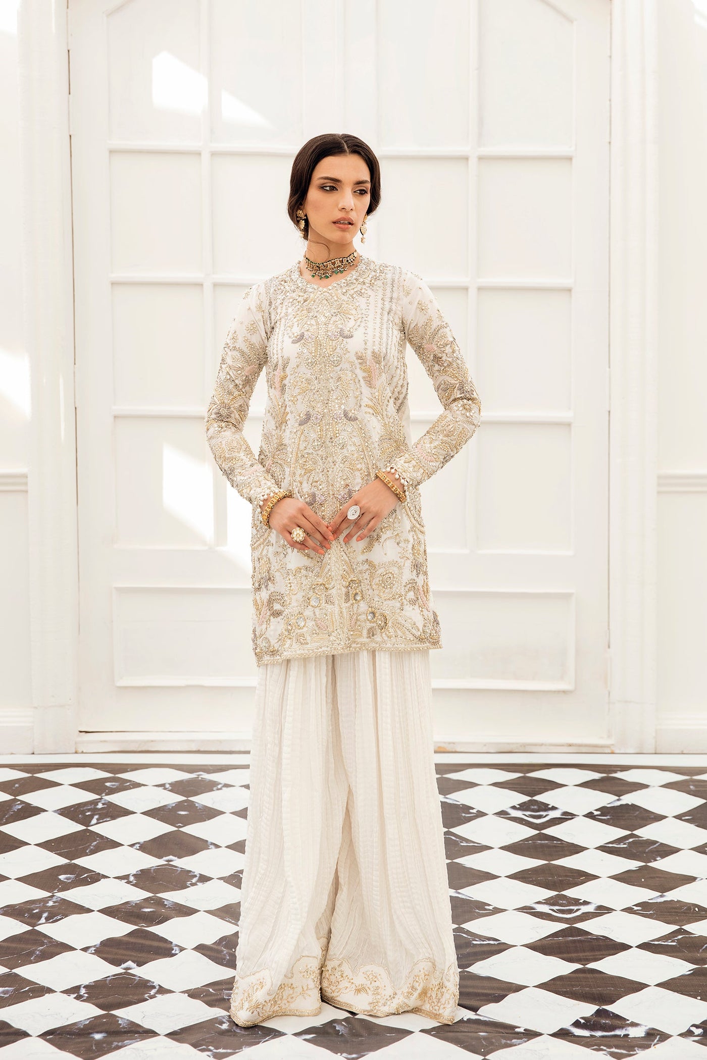 https://cdn.shopify.com/s/files/1/0523/4327/5696/products/SALAMAH-2.jpg?v=1755961433
