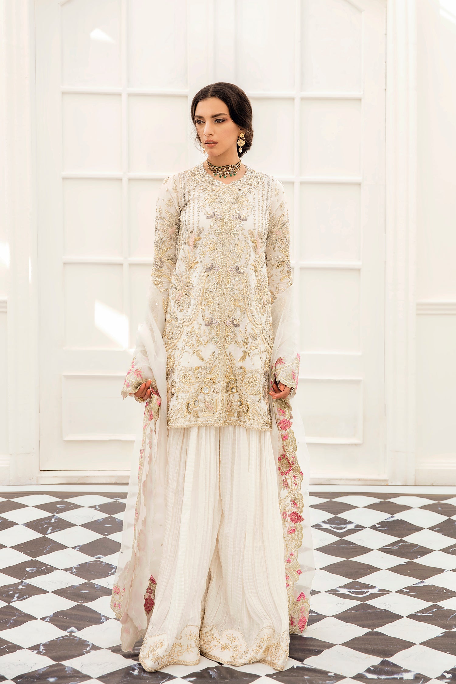 https://cdn.shopify.com/s/files/1/0523/4327/5696/products/SALAMAH-3.jpg?v=1755961433