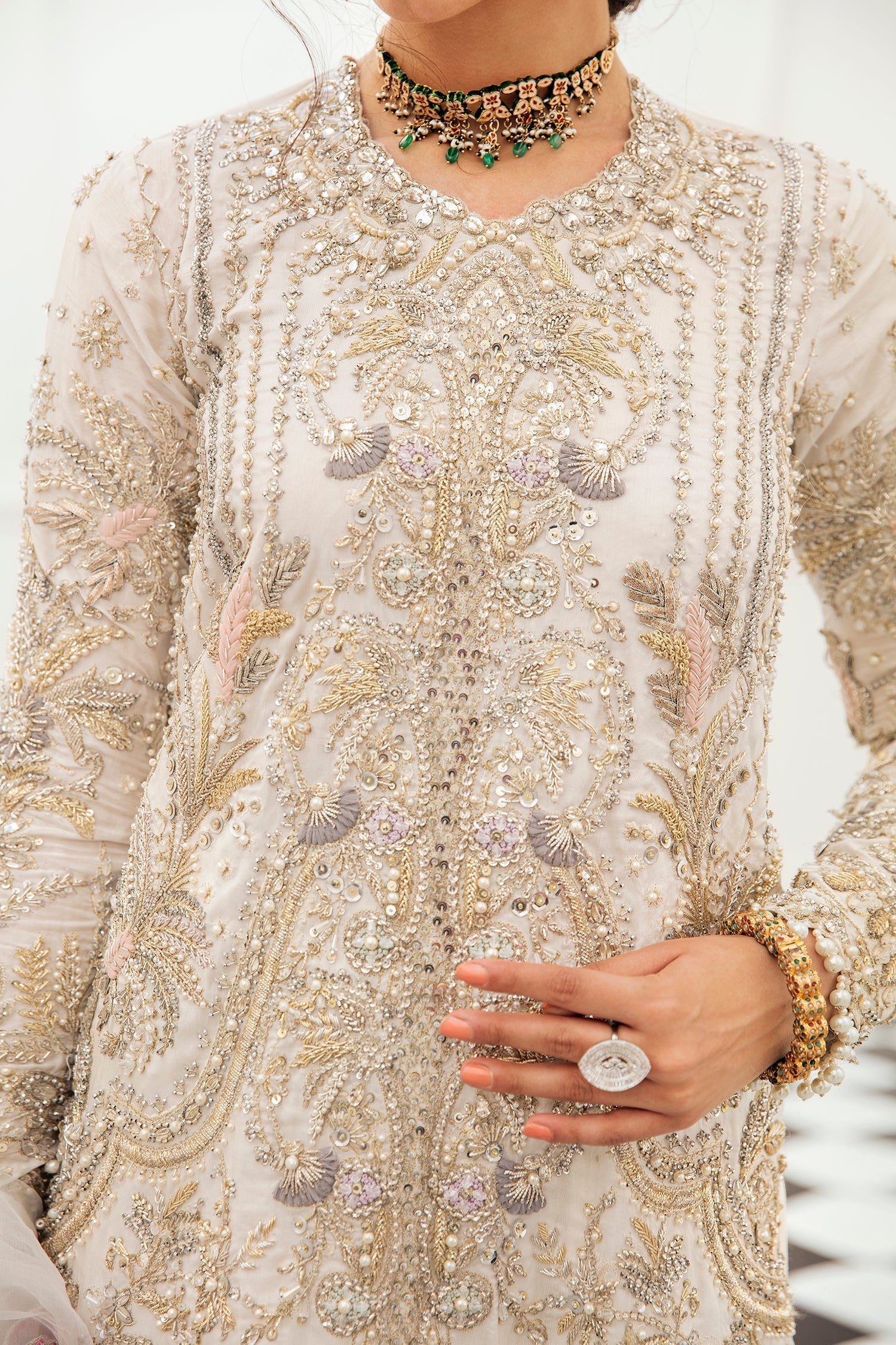https://cdn.shopify.com/s/files/1/0523/4327/5696/products/SALAMAH-5.jpg?v=1755961434