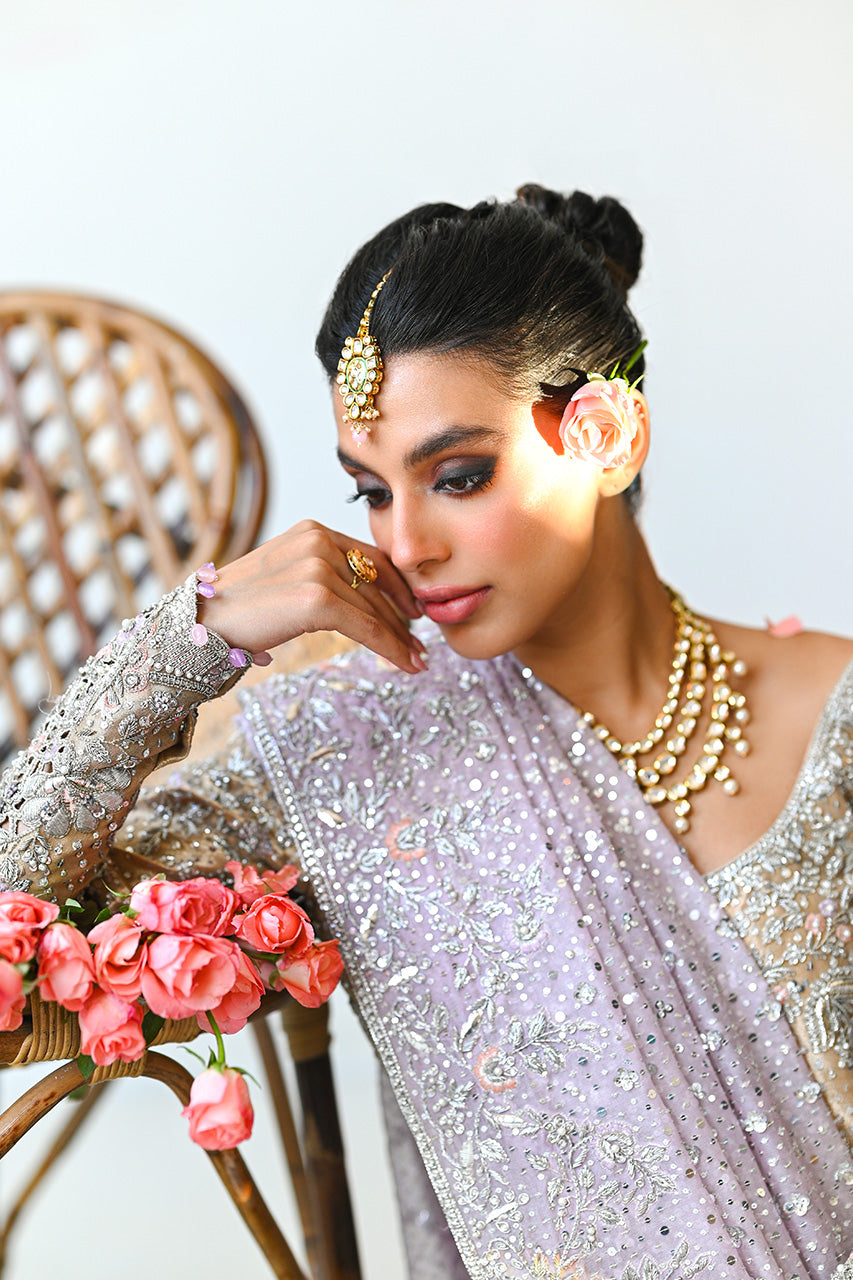https://cdn.shopify.com/s/files/1/0588/3661/5221/files/SANIAMASKTAIYA2024BRIDALS-1648_043b1339-c339-4726-9415-c0314190fa36.jpg?v=1734160550