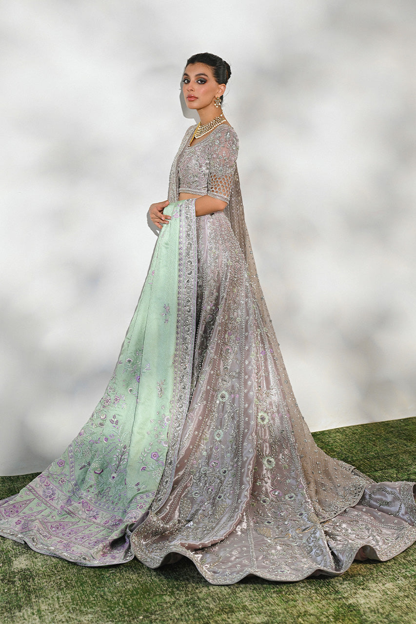 https://cdn.shopify.com/s/files/1/0588/3661/5221/files/SANIAMASKTAIYA2024BRIDALS-5173.jpg?v=1734167539