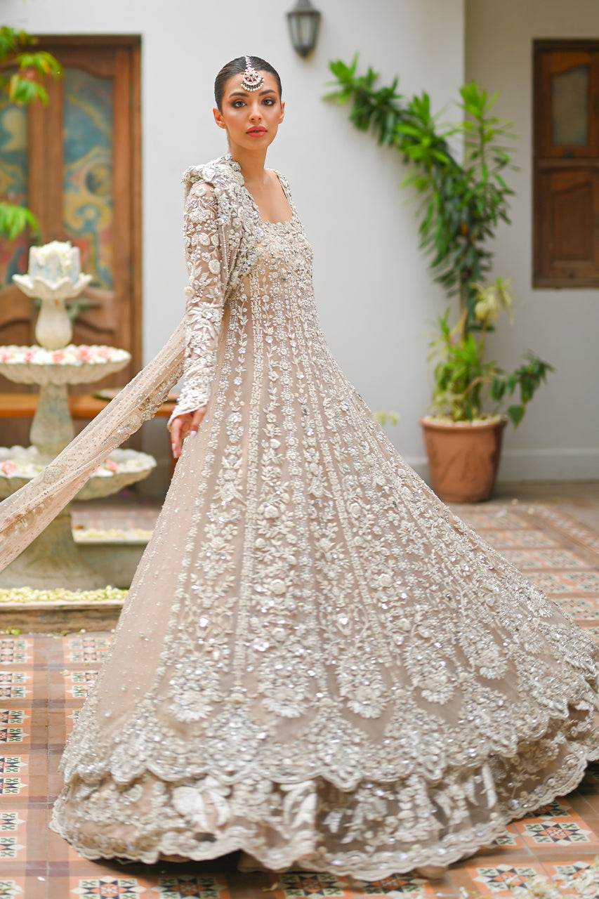 https://cdn.shopify.com/s/files/1/0588/3661/5221/products/SANIAWEBSITEBACKFRONTEDITS34.jpg?v=1692341160