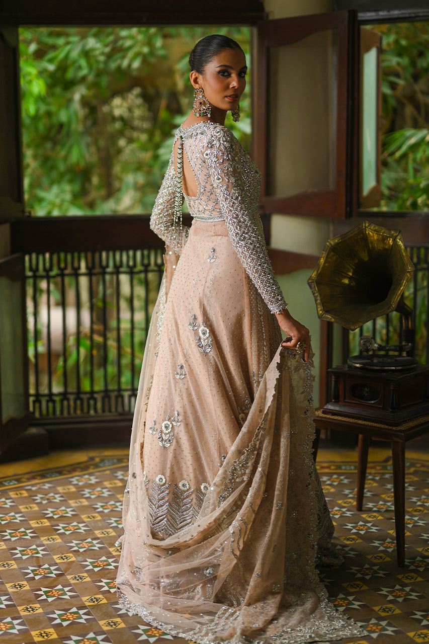 https://cdn.shopify.com/s/files/1/0588/3661/5221/products/SANIAWEBSITEBACKFRONTEDITS53.jpg?v=1692341150