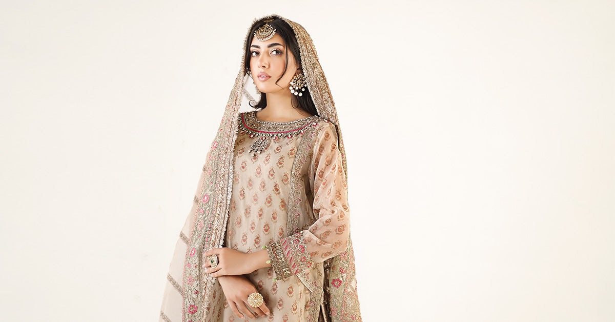 Ruffled Organza Dupatta (as shown)