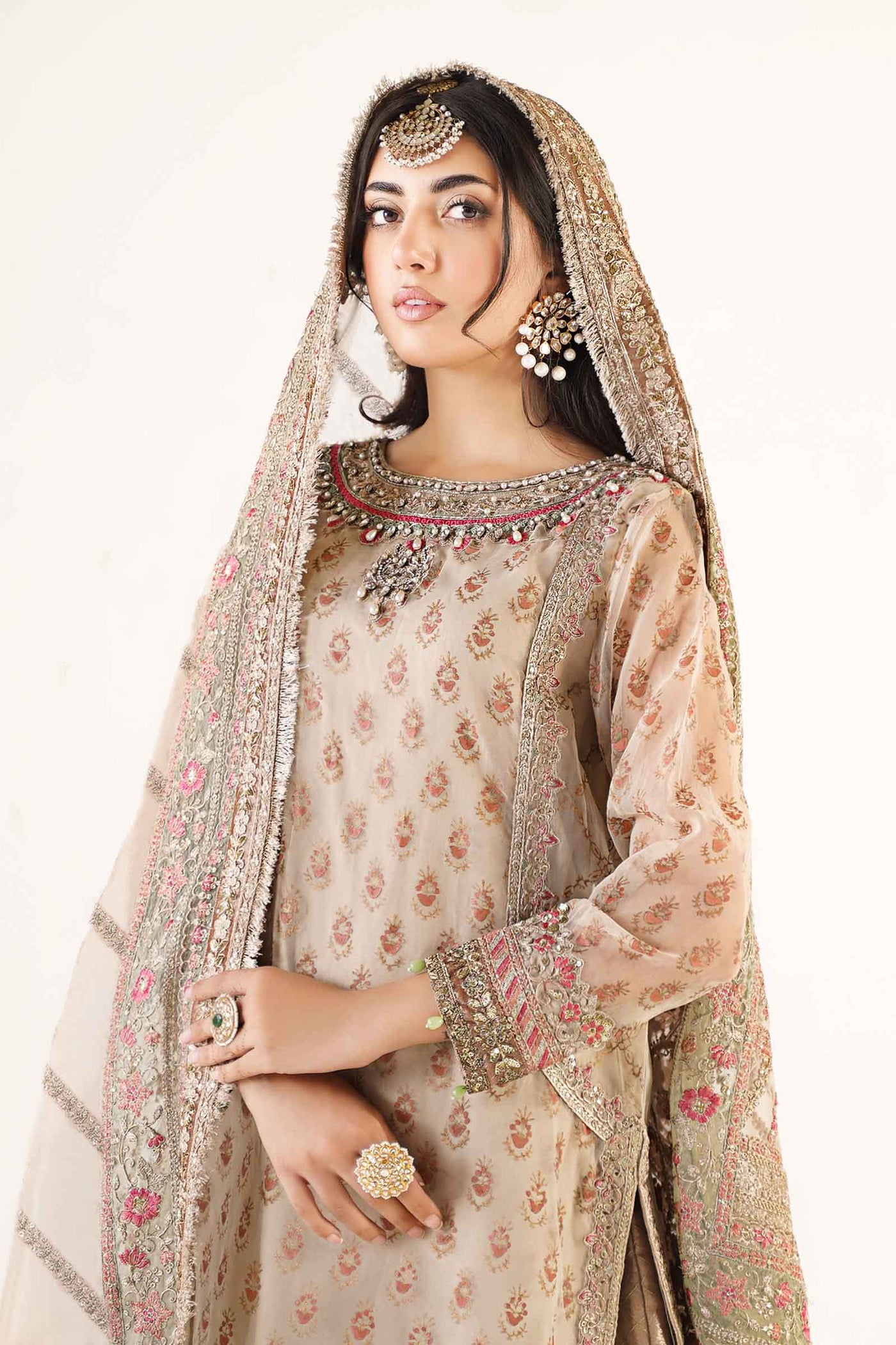 Ruffled Organza Dupatta (as shown)