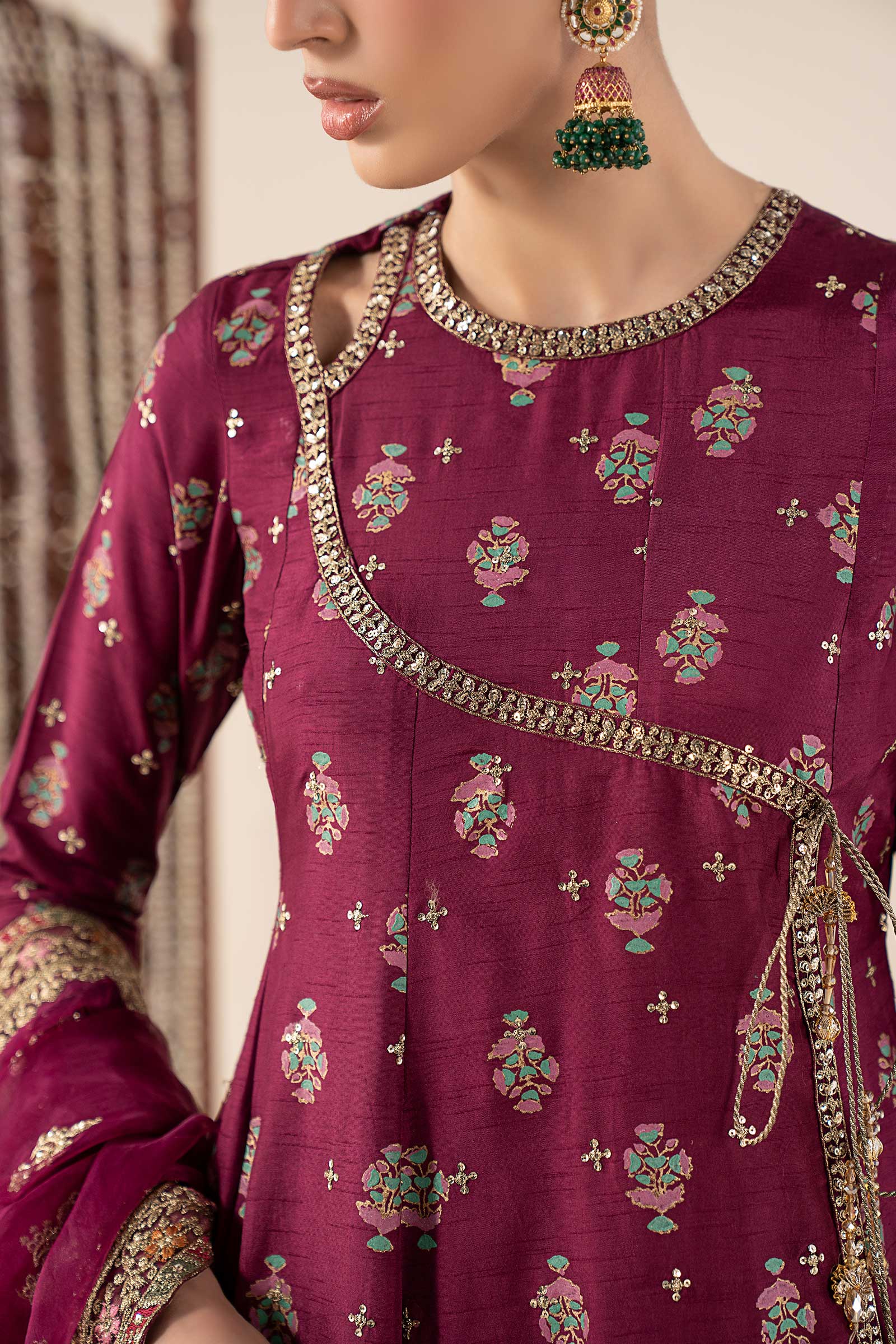 https://cdn.shopify.com/s/files/1/0620/8788/9062/files/SFEA2423R1Closeup_G.jpg?v=1763797772